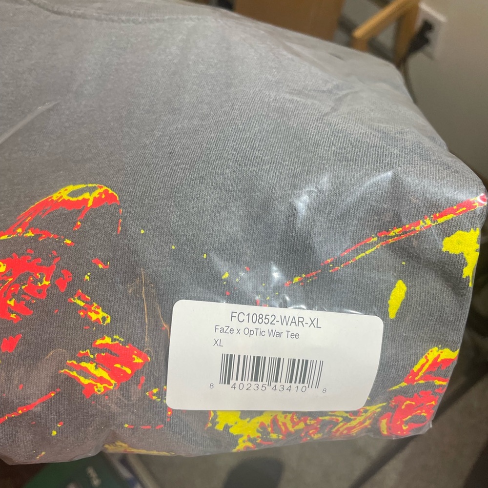 FaZe x Optic “War” T-shirt SIZE XL